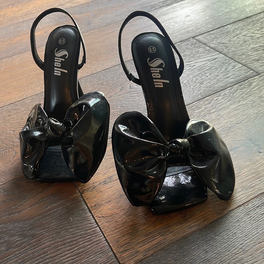 SHEIN Bow High Heels